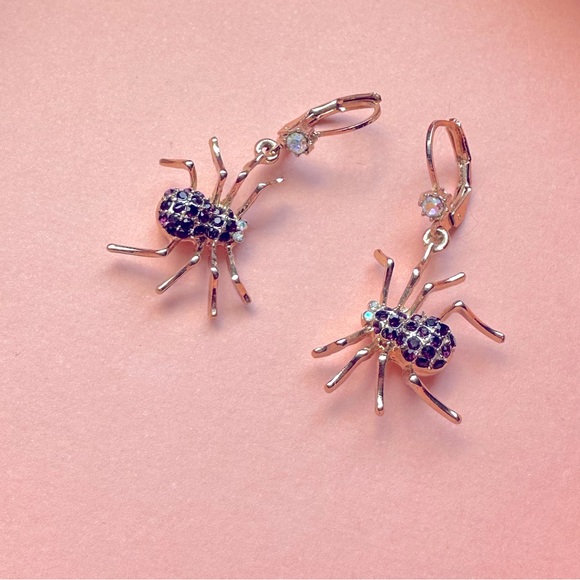 Betsy Johnson Purple Spider Earrings - Picture 1 of 3